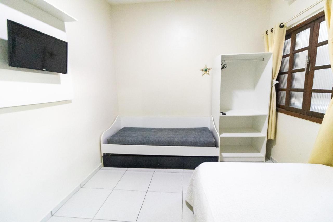 Apartamentos Bombinhas - 140 Metros Da Praia Esterno foto