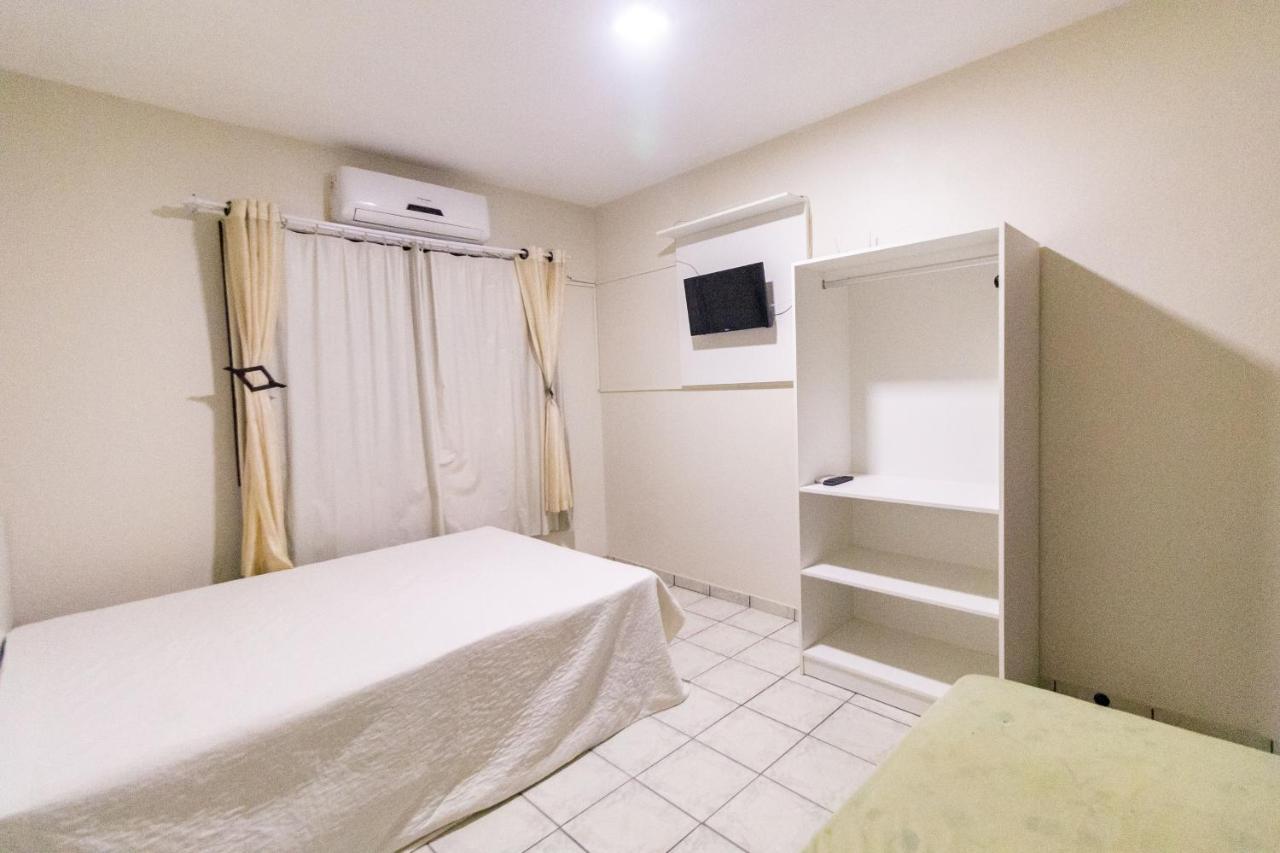 Apartamentos Bombinhas - 140 Metros Da Praia Esterno foto