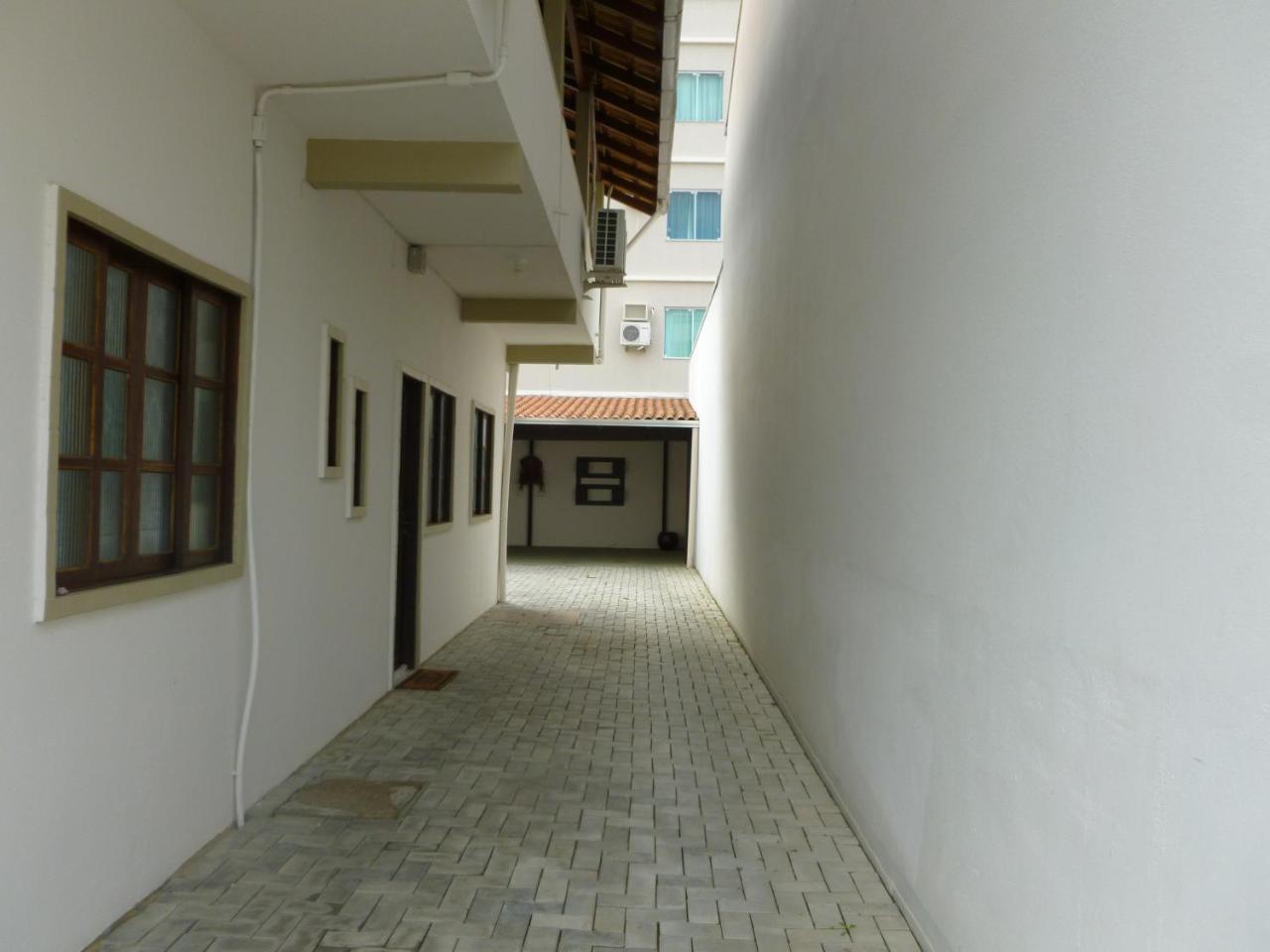 Apartamentos Bombinhas - 140 Metros Da Praia Esterno foto
