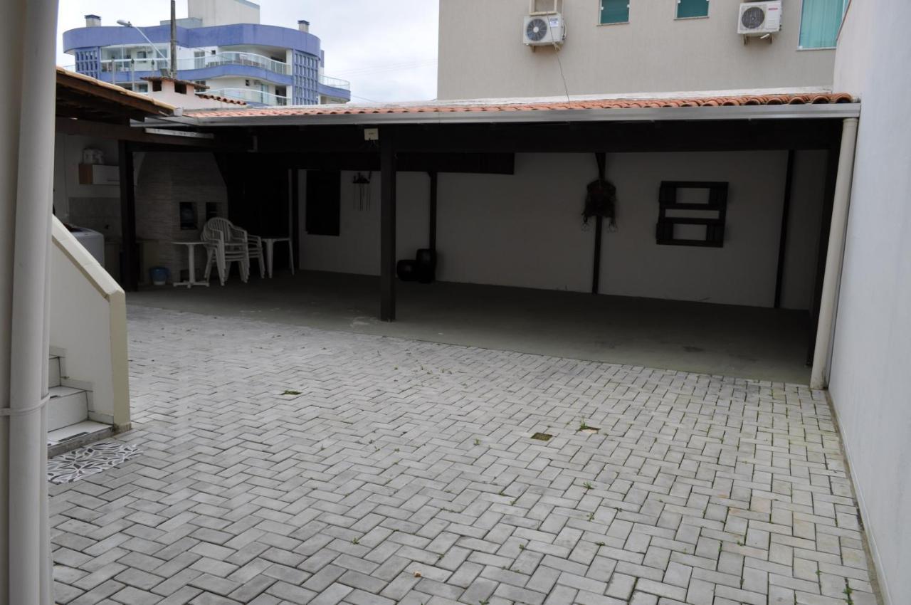 Apartamentos Bombinhas - 140 Metros Da Praia Esterno foto
