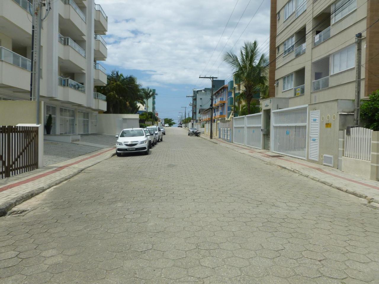 Apartamentos Bombinhas - 140 Metros Da Praia Esterno foto